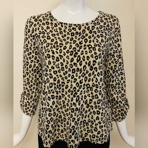 Sz 3 (XL) Chico's Classic Leopard Cotton Modal 3/4 Roll Tab Sleeve Top Pristine